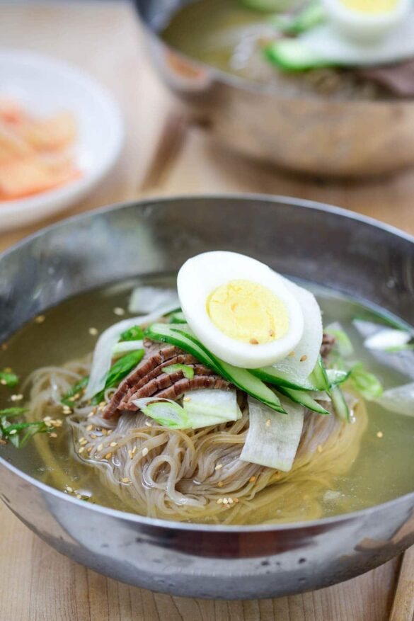 Naengmyeon - 냉면